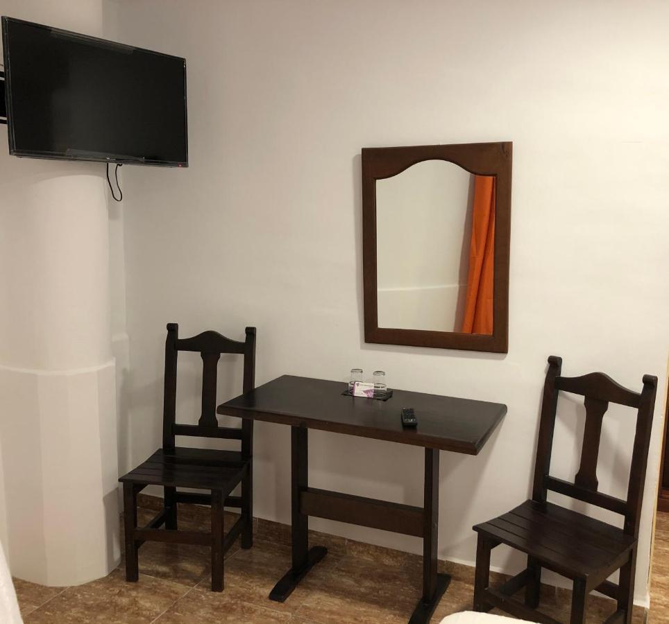 Hotel Manantiales ตอร์เรโมลิโนส ภายนอก รูปภาพ