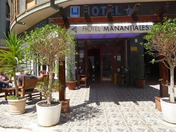 Hotel Manantiales ตอร์เรโมลิโนส ภายนอก รูปภาพ
