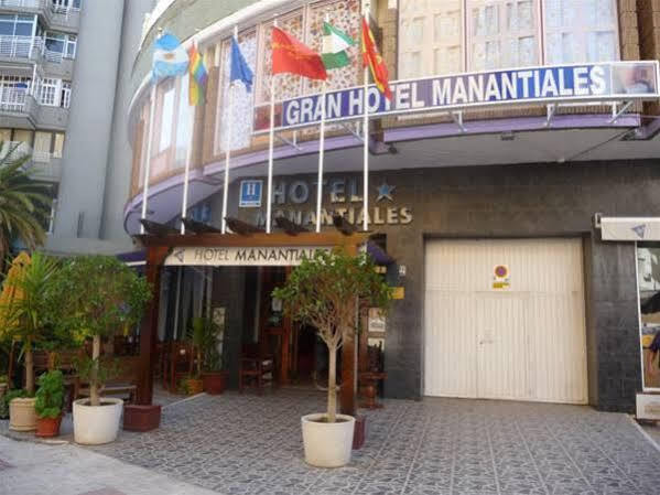 Hotel Manantiales ตอร์เรโมลิโนส ภายนอก รูปภาพ