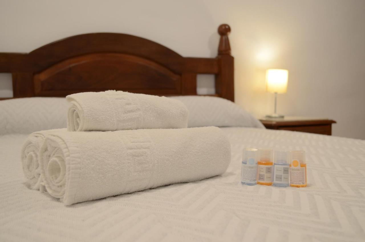 Hotel Manantiales ตอร์เรโมลิโนส ภายนอก รูปภาพ