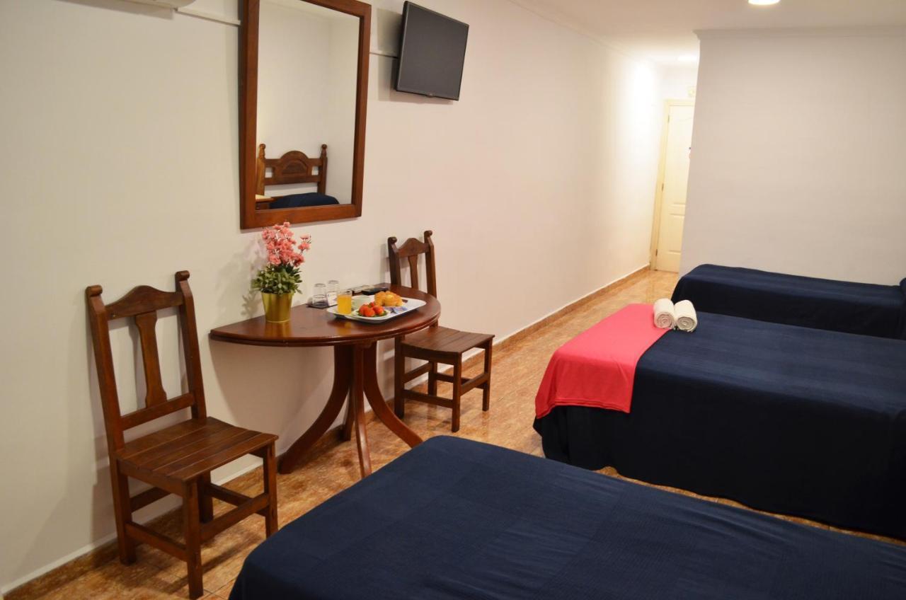 Hotel Manantiales ตอร์เรโมลิโนส ภายนอก รูปภาพ